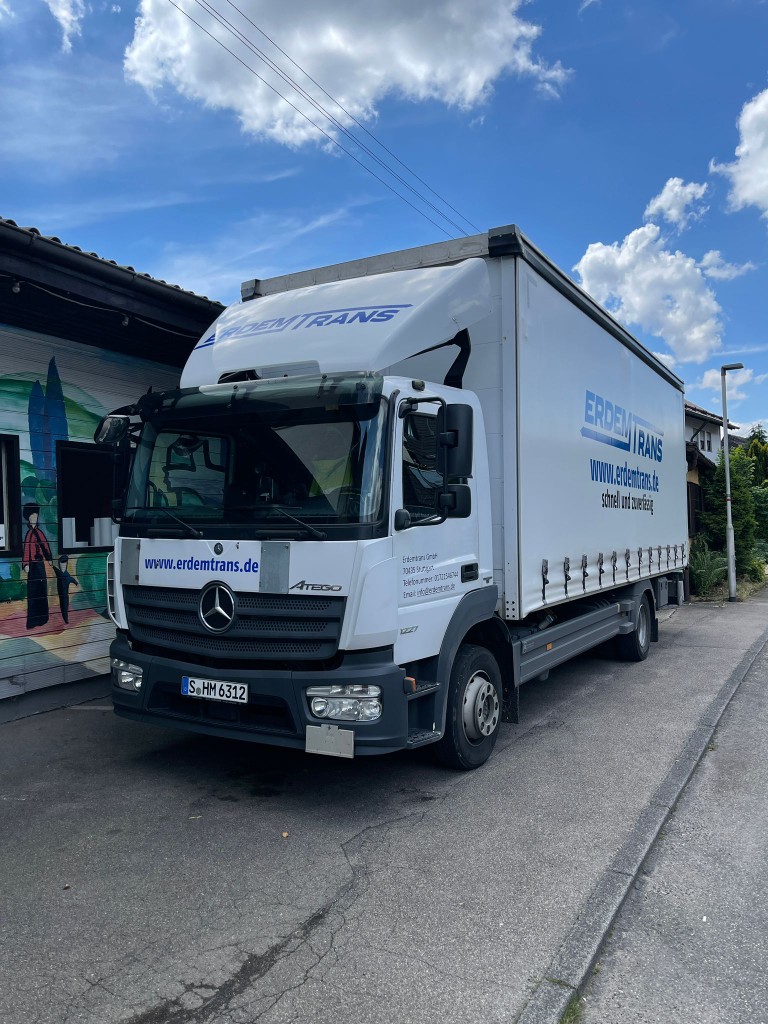 Mercedes-Benz Atego mit Erdemtrans Plane